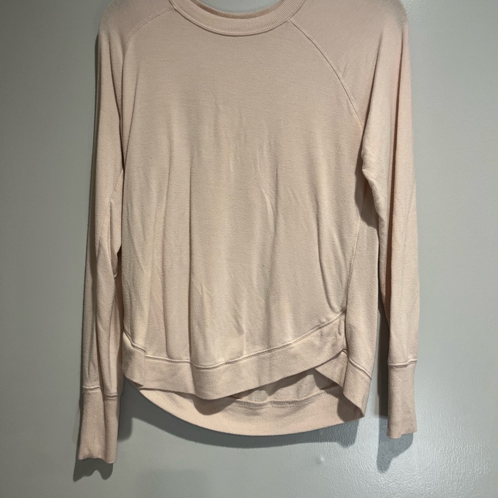 Athleta Light Pink Long Sleeve Sweatshirt